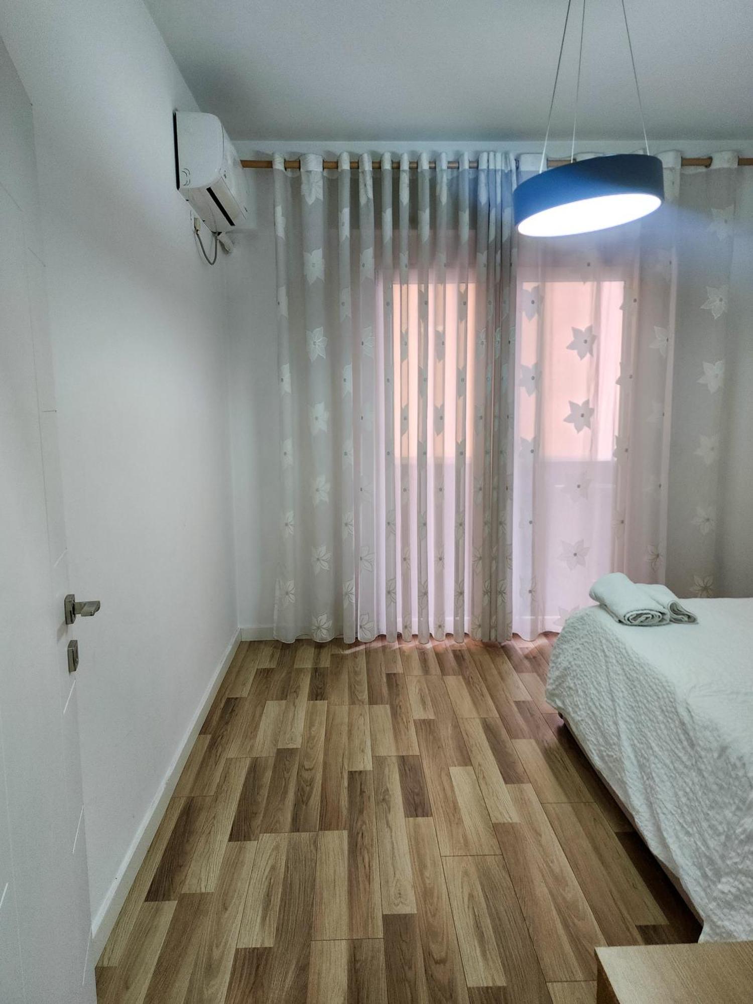 2E Apartment Myslym Shyri Tirana Eksteriør billede