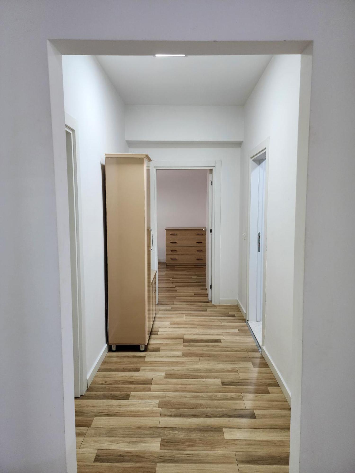 2E Apartment Myslym Shyri Tirana Eksteriør billede